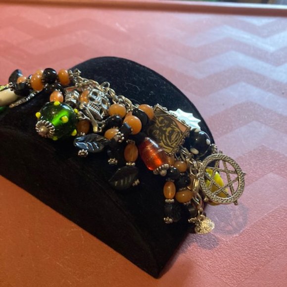 Fashion jewelry Halloween bracelet - Picture 9 of 10